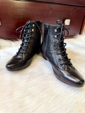 Minimalist European Leather Lace Up Booties Black Size 37 (US 7)